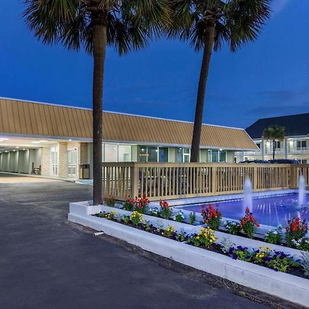 Quality Inn & Suites Pawleys Island Exterior photo